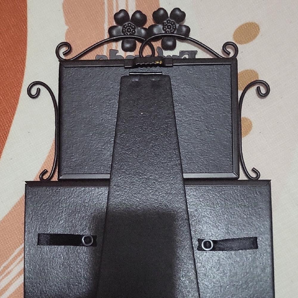 ๐ Friends Floral Black Collage Picture Frame - Picture 2 of 2